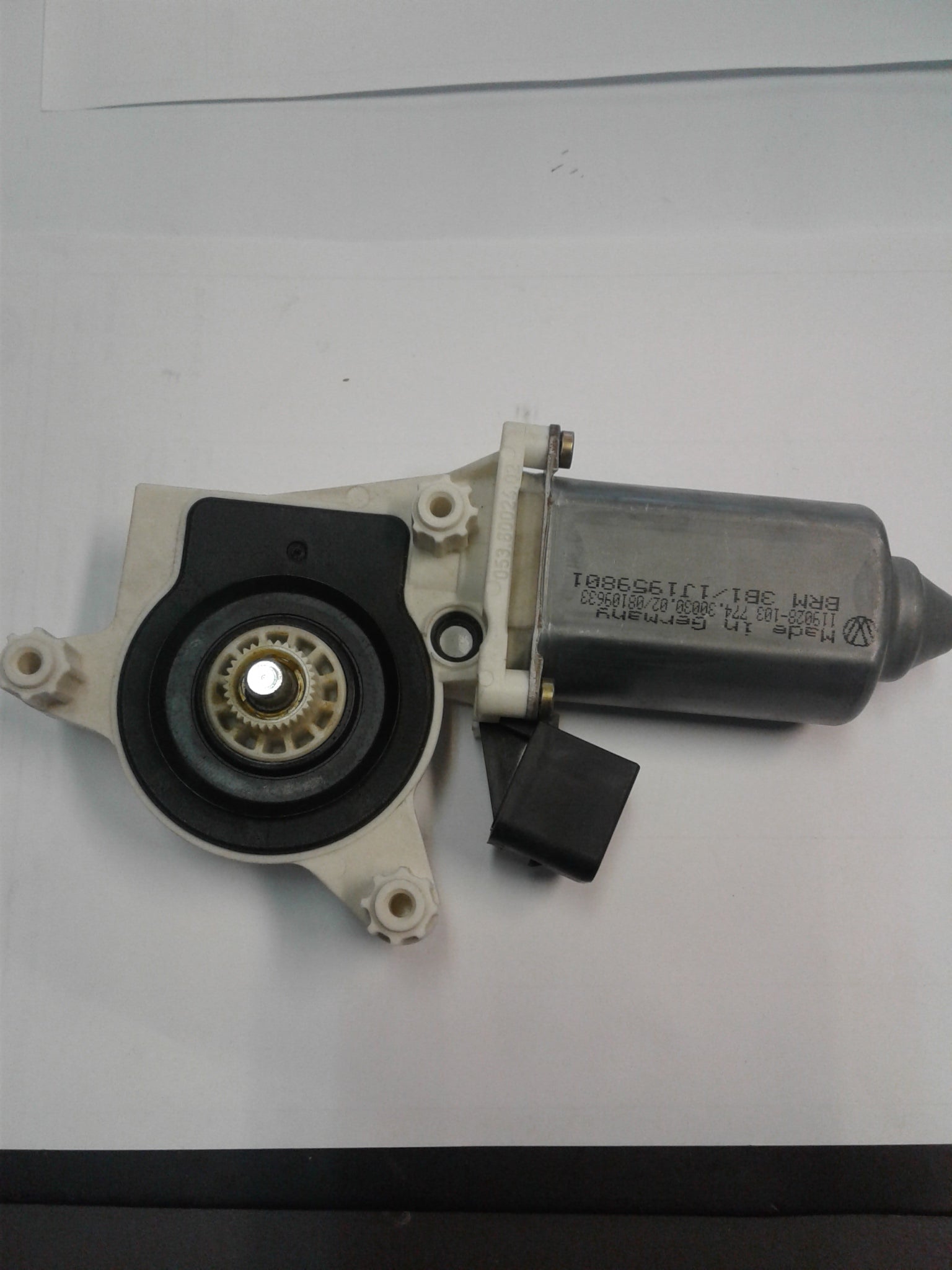 3B1959801 LEFT LIFT MOTOR