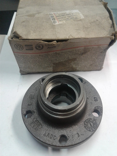 4A0501653C  REAR WHEEL CUBE