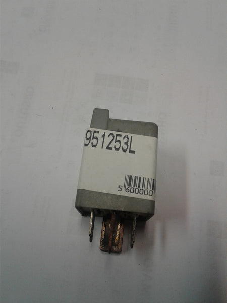 443951253L Contact close relay