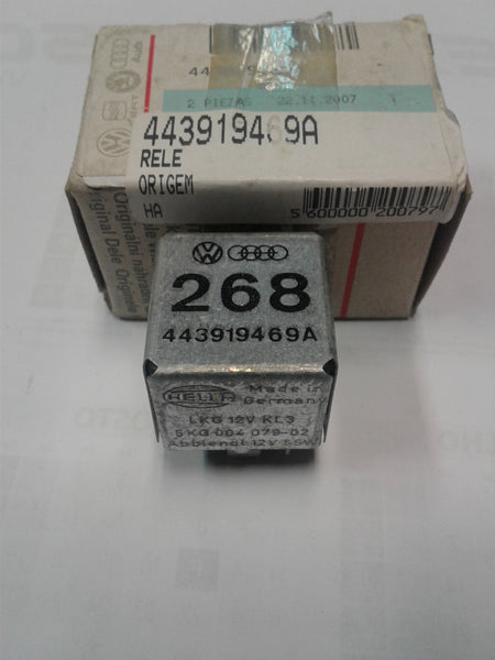 443919469A  Headlight Check Relay