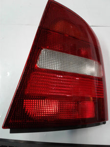 1U6945112A / 1U6945112B  REAR RIGHT LIGHT