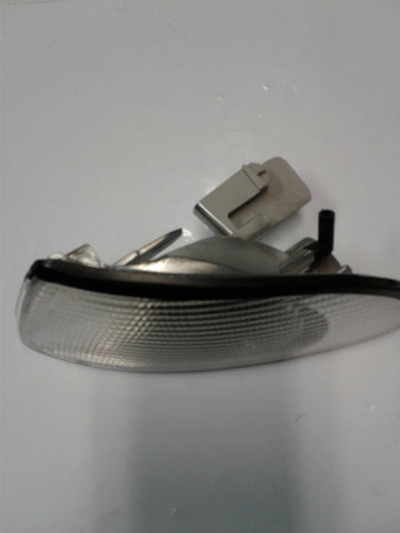 8D0953049  FIFFT turn signal indicator ESQUERDO