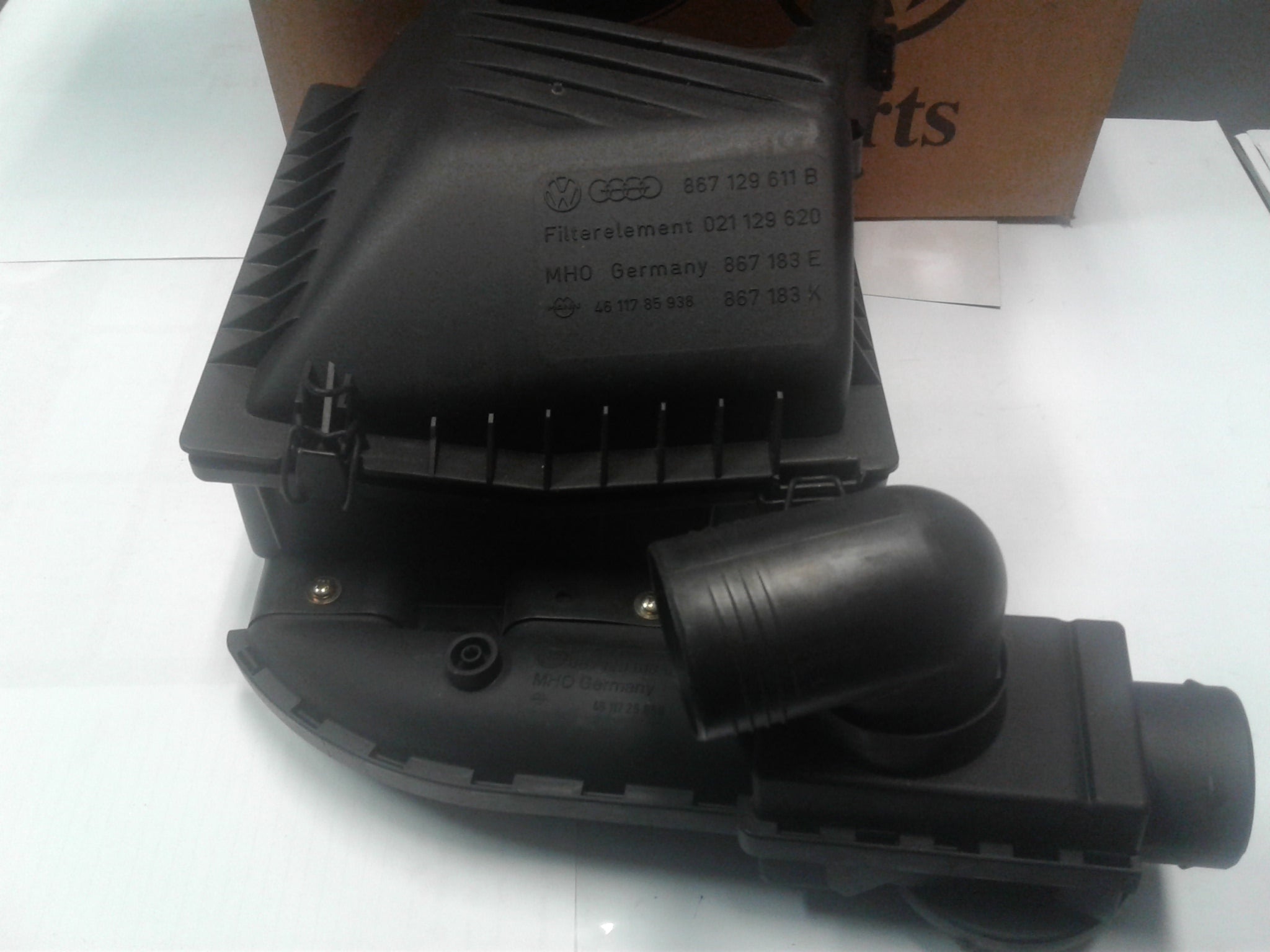 867129607E Air box complete