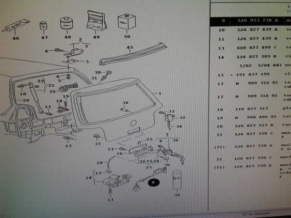 1J6953230A Micro switch with retainer