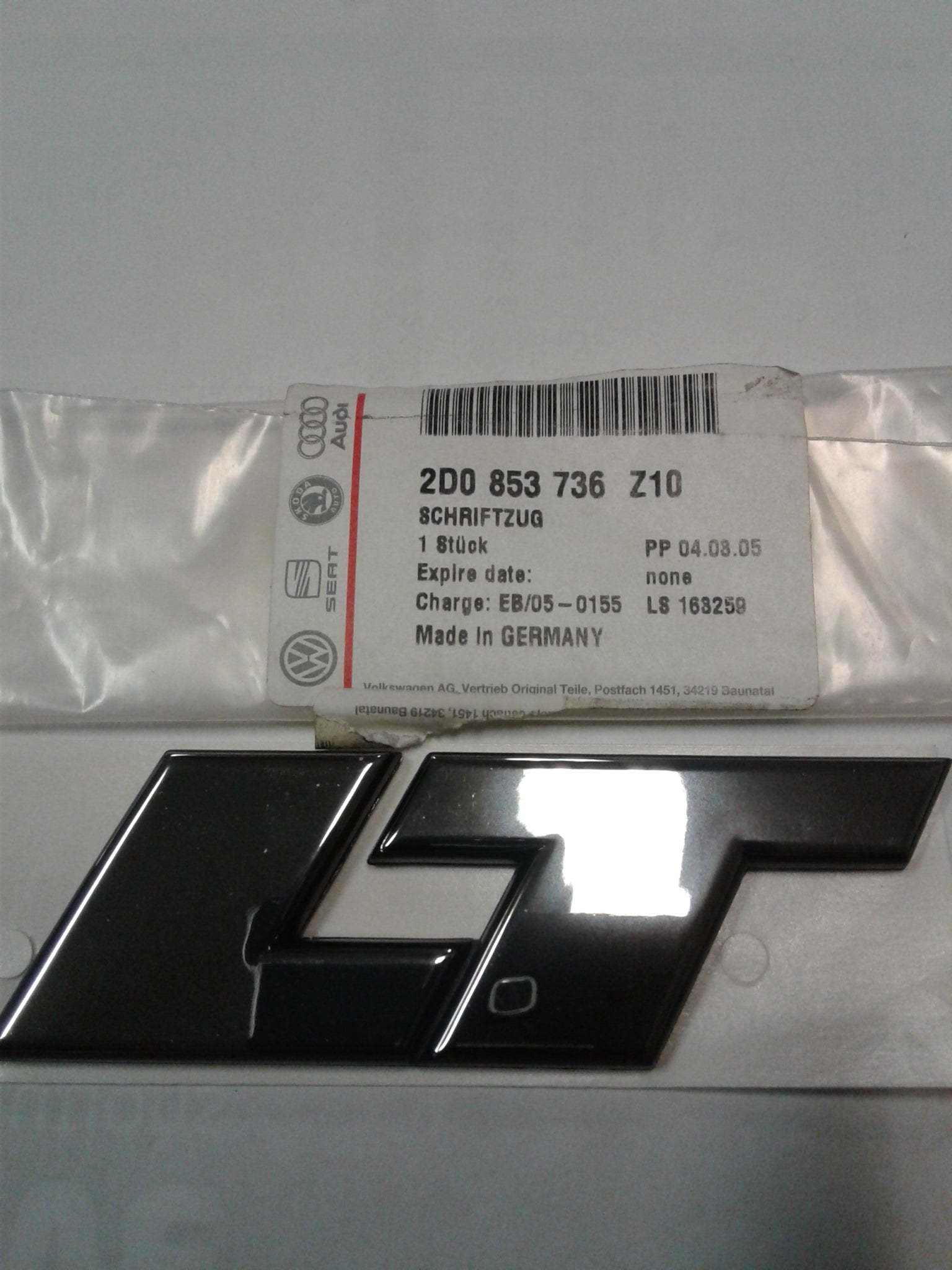 2D0853736 Z10  Emblem NEW badge body