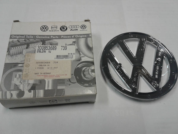 3D0853689 739 VW emblem