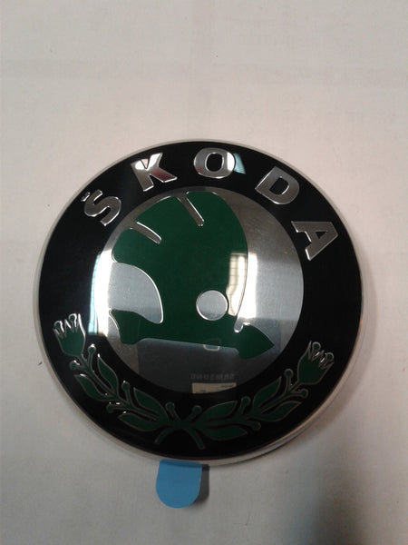 1U0853621C Skoda emblem