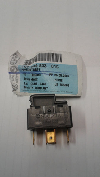 1C0959833  01C  VW New Beetle fuel flap opening release switch