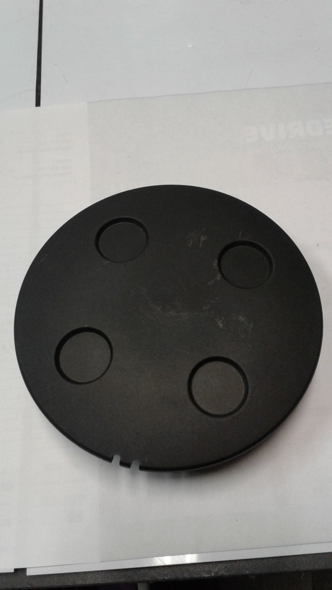 867601151A 2BC hub cap