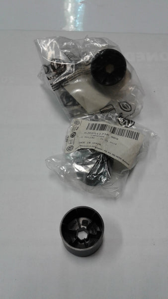 6J0601173A  9B9 cap - wheel bolt