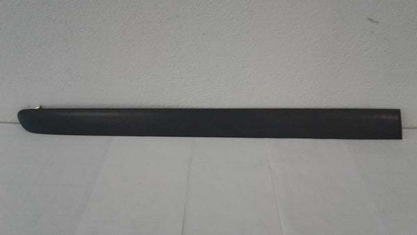 1T0853754H GRU - RIGHT REAR DOOR MOULDING.