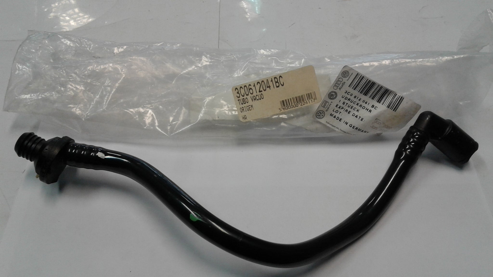 3C0612041BC   BRAKE SERVO VACUUM PIPE