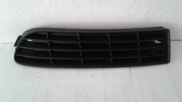 4A0807345J 01C - LEFT FRONT BUMPER GRILL .