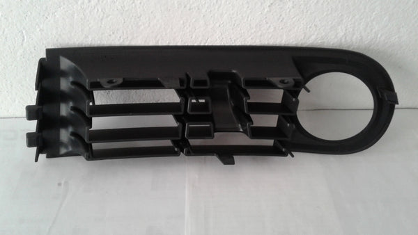 8L0807490C 3FZ- RIGTH FRONT BUMPER GRILL  WITH FOG LIGTH COVER.