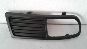 6K0853666 01C - RIGTH FRONT BUMPER GRILL WITH FOG LIGTH COVER.