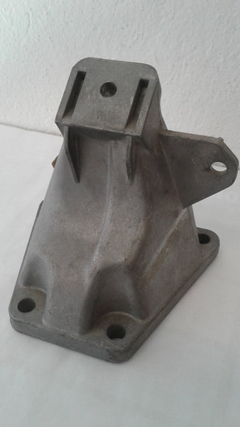 4B0199306=4B0199308 - SUPPORT ENGINE - RIGHT