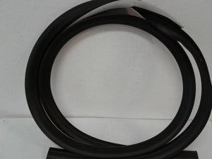 1M0867368R GUY - DRIVERS SIDE REAR OUTER DOOR SEAL.