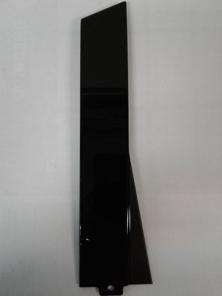 3B5839904F DPE ORIGINAL  NEW Rear right door frame trim for a Volkswagen Passat B5 Limousine. Color: satin black.