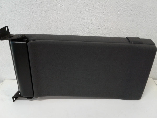 8D5885081Q 4SG - ARMREST BACKSEAT