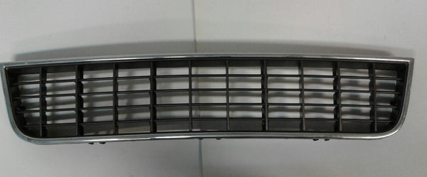 4B3807647B 2ZZ -  FRONT BUMPER LOWER CENTER MESH GRILL WITH CHROME TRIM.