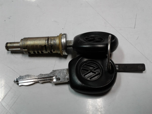 1H6827573B Golf Mk3POLO  Tailgate Lock Cylinder and Key